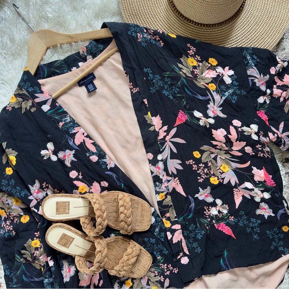 Adrienne Vittadini kimono m L XL  large extra large floral swim coverup cardigan